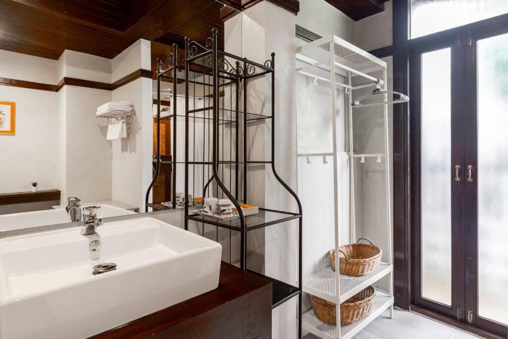 Sclass Villa & Swimming Pool , 10 Min From Airport Τσιάνγκ Μάι Εξωτερικό φωτογραφία