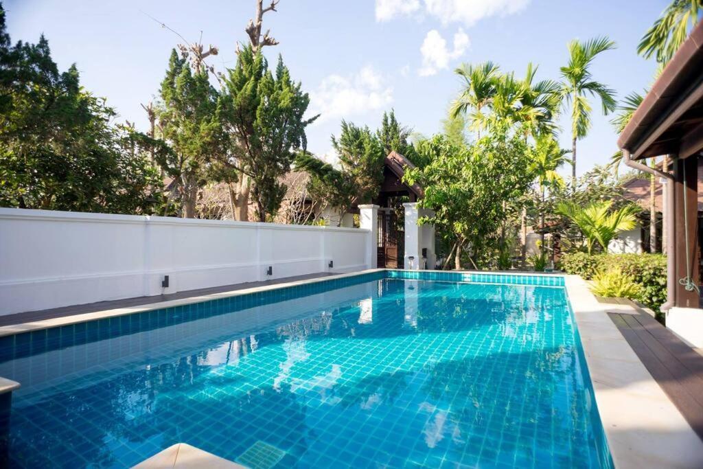 Sclass Villa & Swimming Pool , 10 Min From Airport Τσιάνγκ Μάι Εξωτερικό φωτογραφία