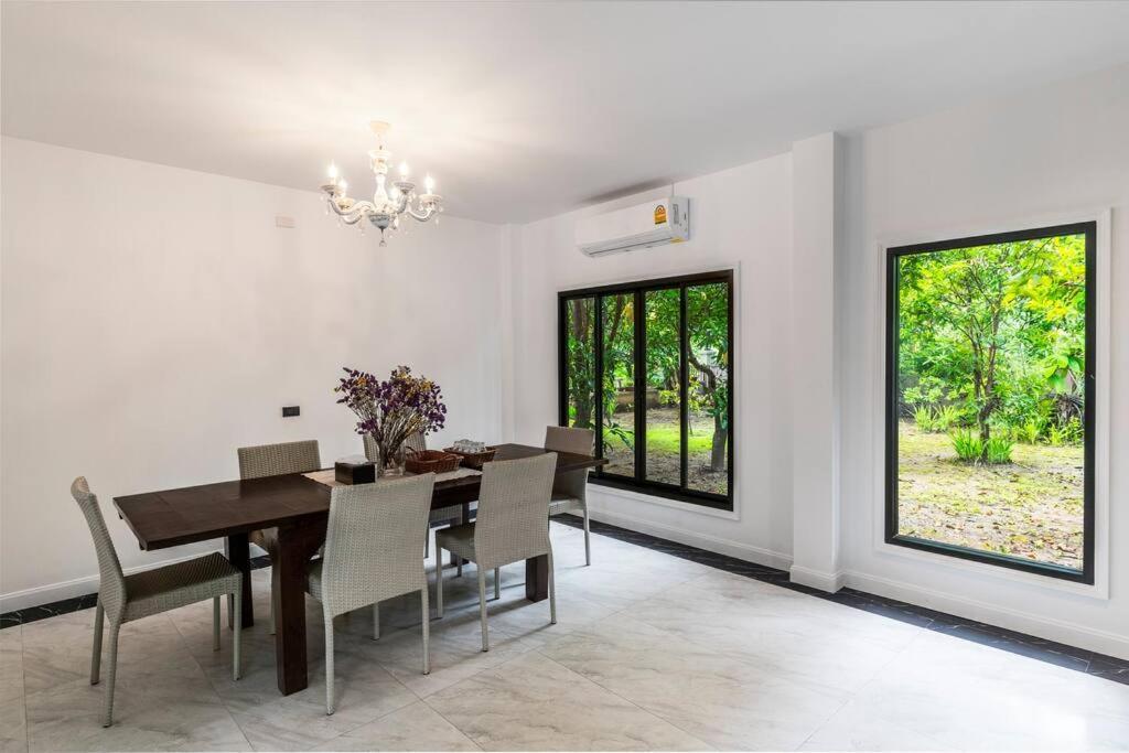 Sclass Villa & Swimming Pool , 10 Min From Airport Τσιάνγκ Μάι Εξωτερικό φωτογραφία